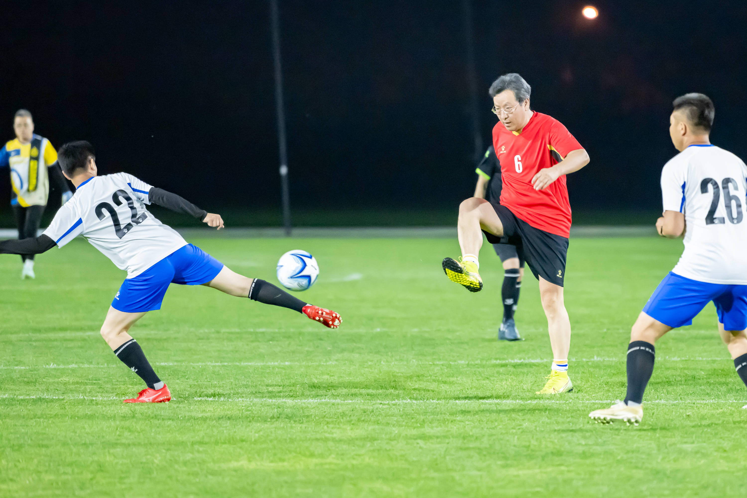 不仅因为比 不仅因为比