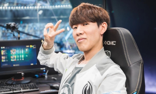 他仍然保持 他仍然保持